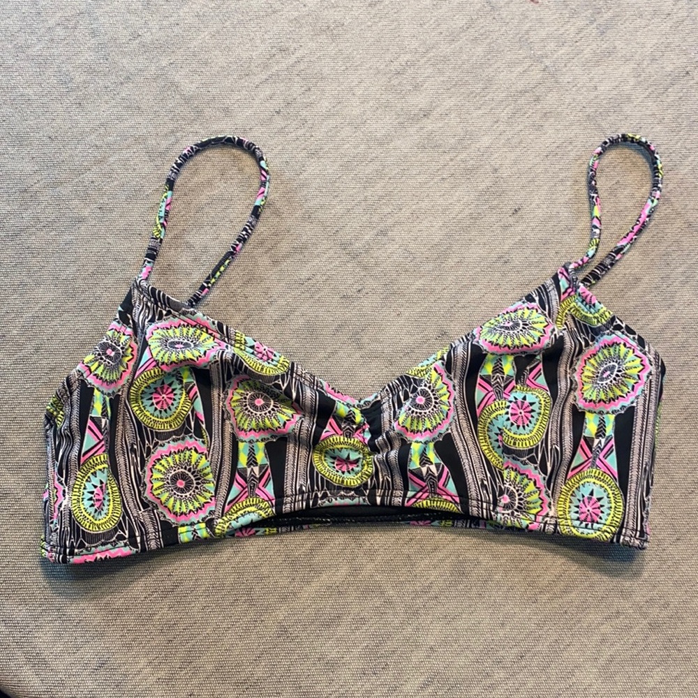 Size medium bathing suit top
